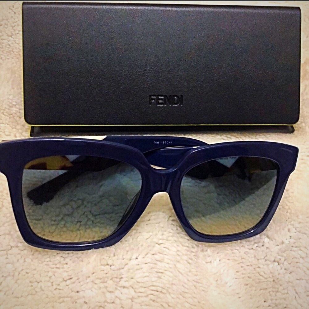FENDI SUNGLASSES Brand new, authentic Fendi brand